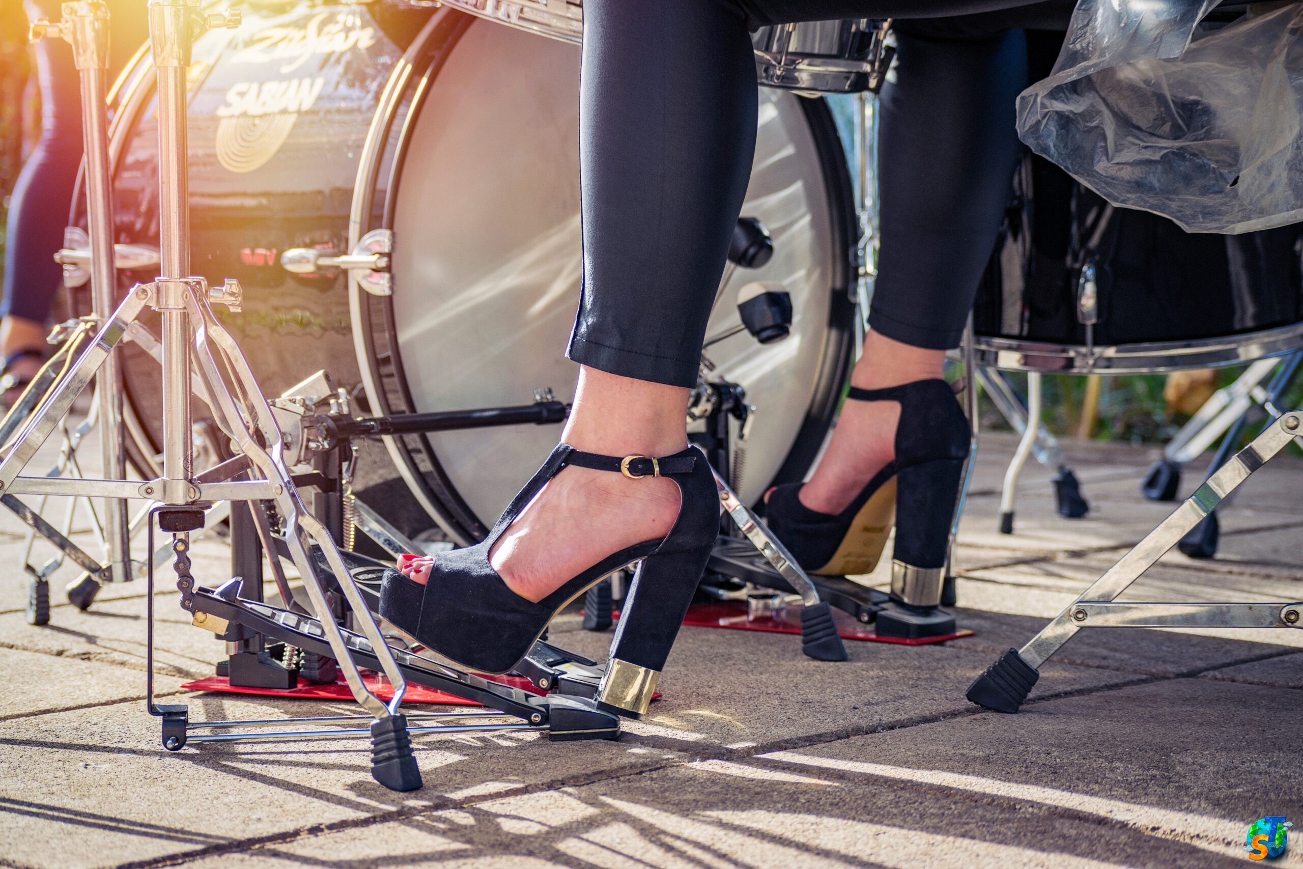 A drummer with hig heels
